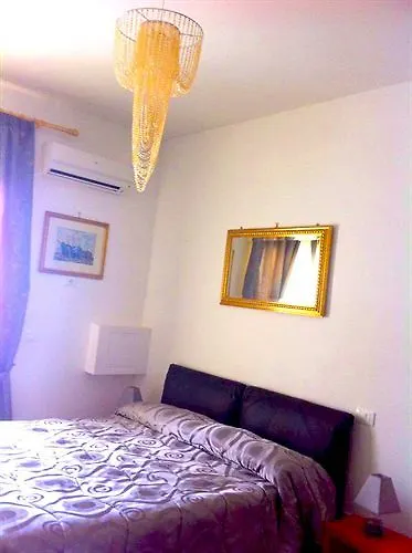 ***  Megaride Santa Lucia Bed & Breakfast Naples Italy